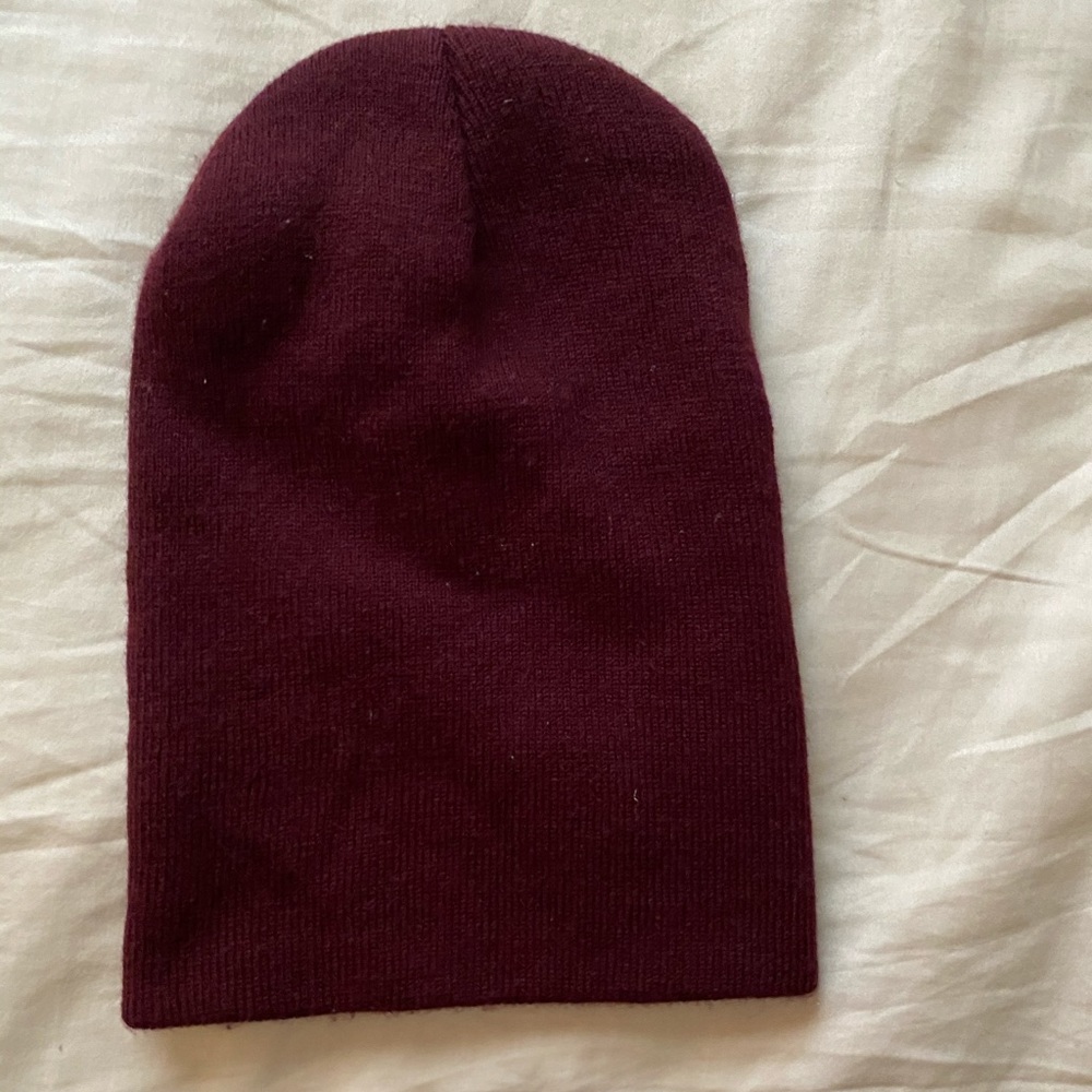 Set of 4 beanies🌟